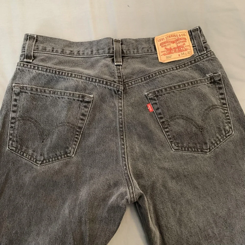 Levis 550 Jeans Mens 34x32‎ Gray Stone Wash Relaxed Fit Tapered Leg Denim Pants